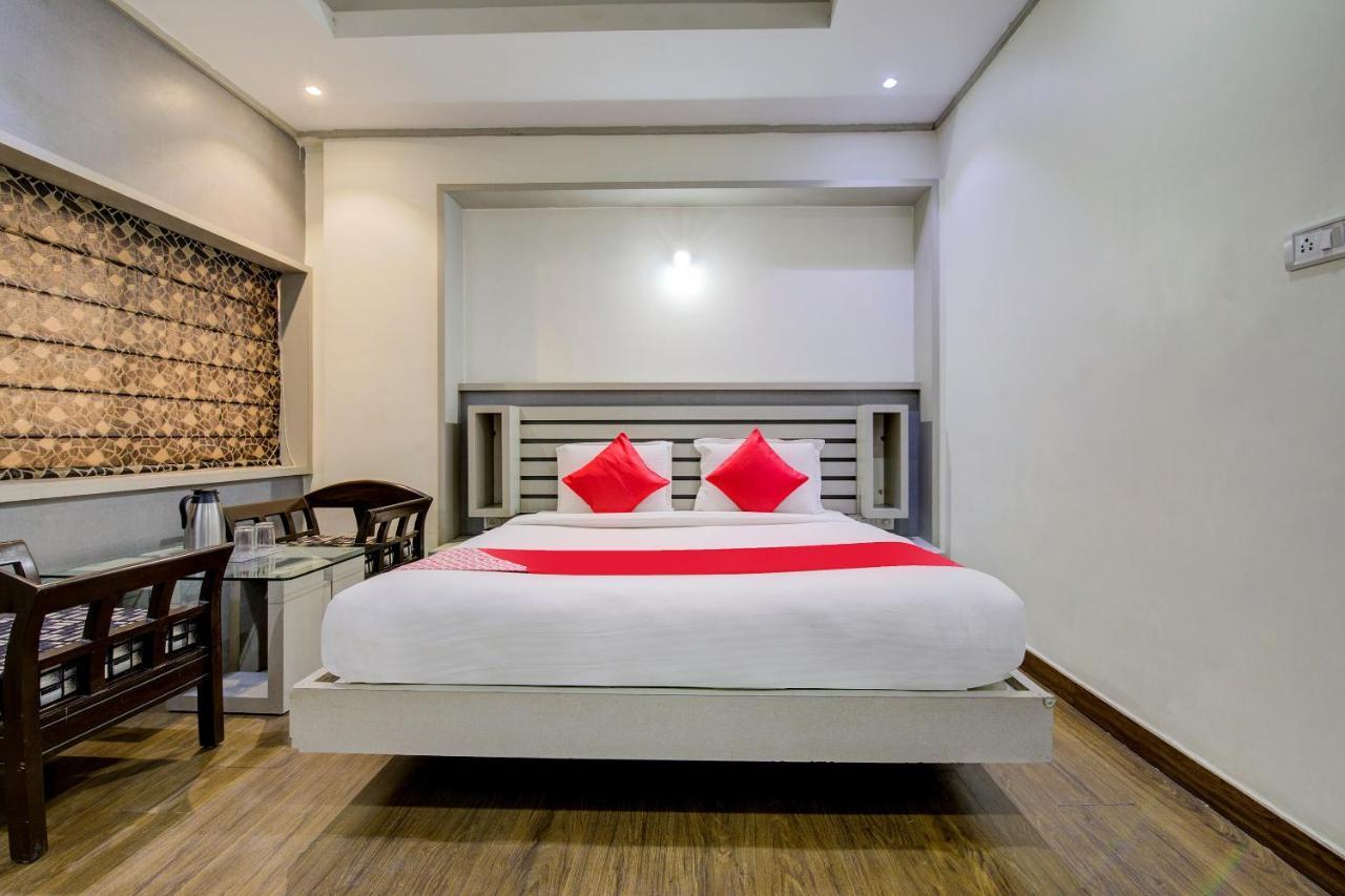 אחמדאבאד Oyo 1545 Hotel Shivani International מראה חיצוני תמונה