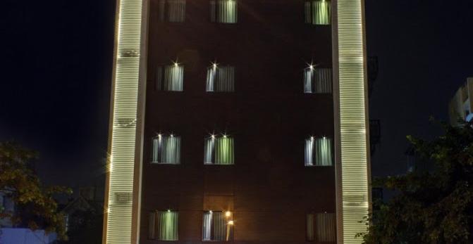 אחמדאבאד Oyo 1545 Hotel Shivani International מראה חיצוני תמונה