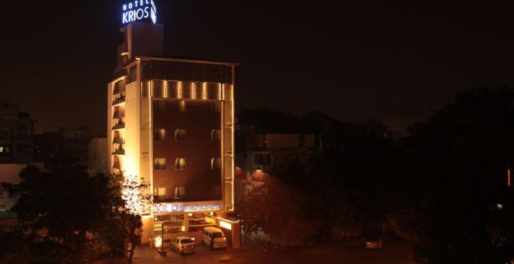 אחמדאבאד Oyo 1545 Hotel Shivani International מראה חיצוני תמונה