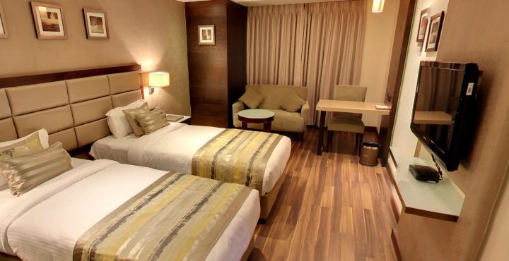 אחמדאבאד Oyo 1545 Hotel Shivani International מראה חיצוני תמונה